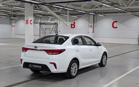 KIA Rio IV, 2018 год, 1 000 000 рублей, 5 фотография