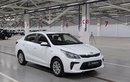 KIA Rio IV, 2018 год, 1 000 000 рублей, 3 фотография