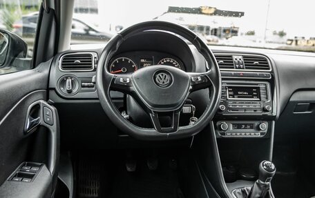 Volkswagen Polo VI (EU Market), 2017 год, 1 048 000 рублей, 23 фотография