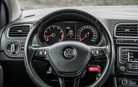 Volkswagen Polo VI (EU Market), 2017 год, 1 048 000 рублей, 24 фотография