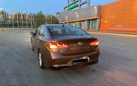 Hyundai Sonata VII, 2019 год, 2 300 000 рублей, 2 фотография