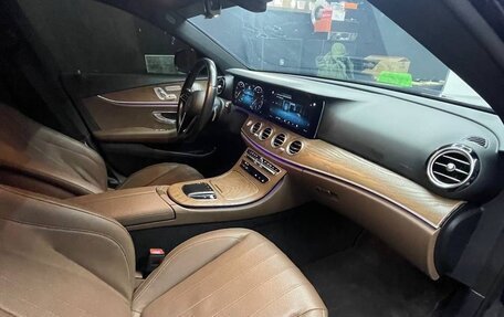 Mercedes-Benz E-Класс, 2021 год, 4 350 000 рублей, 9 фотография