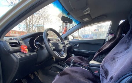 KIA Rio III рестайлинг, 2013 год, 600 000 рублей, 4 фотография