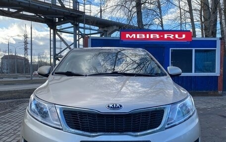 KIA Rio III рестайлинг, 2013 год, 600 000 рублей, 10 фотография