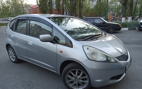 Honda Fit III, 2010 год, 900 000 рублей, 3 фотография