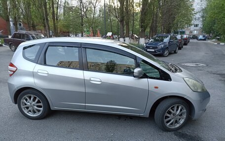 Honda Fit III, 2010 год, 900 000 рублей, 4 фотография