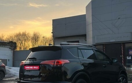 Toyota RAV4, 2019 год, 2 350 000 рублей, 12 фотография