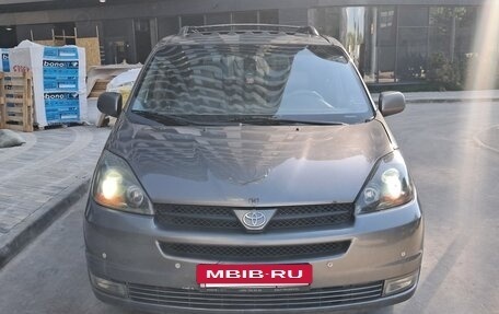 Toyota Sienna II рестайлинг, 2003 год, 870 000 рублей, 3 фотография