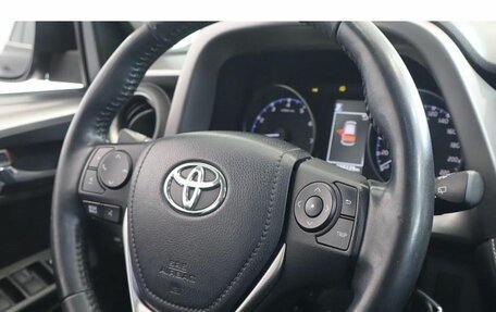 Toyota RAV4, 2017 год, 2 217 000 рублей, 8 фотография