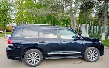 Toyota Land Cruiser 200, 2016 год, 6 400 000 рублей, 2 фотография