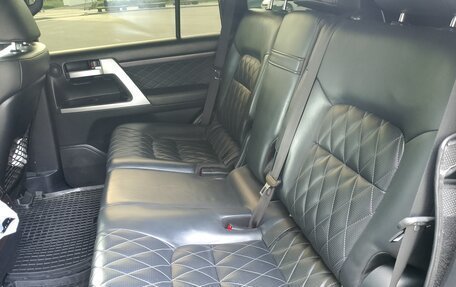 Toyota Land Cruiser 200, 2016 год, 6 400 000 рублей, 7 фотография