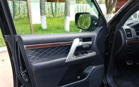 Toyota Land Cruiser 200, 2016 год, 6 400 000 рублей, 6 фотография