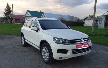 Volkswagen Touareg III, 2011 год, 1 750 000 рублей, 3 фотография