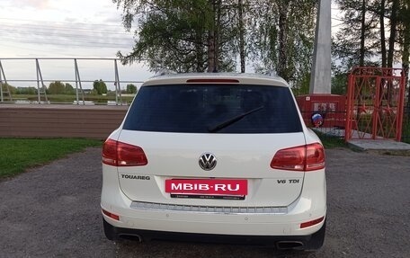 Volkswagen Touareg III, 2011 год, 1 750 000 рублей, 4 фотография