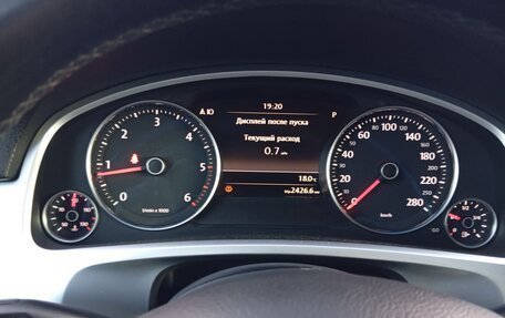 Volkswagen Touareg III, 2011 год, 1 750 000 рублей, 16 фотография