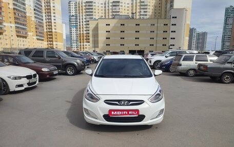 Hyundai Solaris II рестайлинг, 2014 год, 750 000 рублей, 1 фотография