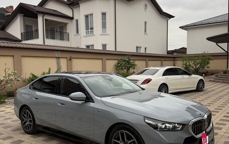 BMW 5 серия, 2024 год, 6 980 000 рублей, 3 фотография