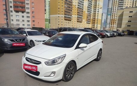 Hyundai Solaris II рестайлинг, 2014 год, 750 000 рублей, 2 фотография