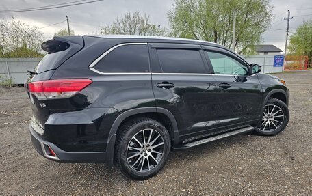 Toyota Highlander III, 2017 год, 3 400 000 рублей, 5 фотография