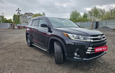 Toyota Highlander III, 2017 год, 3 400 000 рублей, 6 фотография