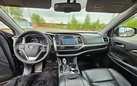 Toyota Highlander III, 2017 год, 3 400 000 рублей, 10 фотография