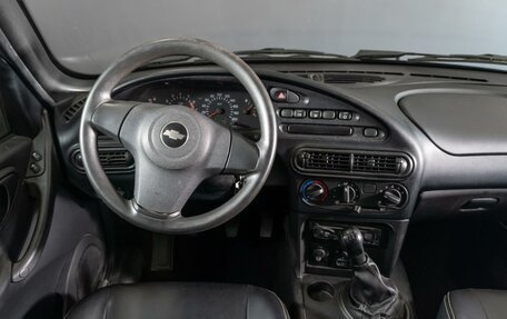 Chevrolet Niva I рестайлинг, 2016 год, 990 000 рублей, 16 фотография