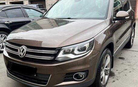 Volkswagen Tiguan I, 2015 год, 1 820 000 рублей, 1 фотография