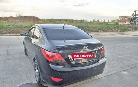 Hyundai Solaris II рестайлинг, 2011 год, 630 000 рублей, 5 фотография
