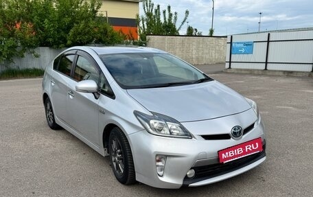 Toyota Prius, 2013 год, 1 260 000 рублей, 3 фотография