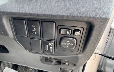 Toyota Prius, 2013 год, 1 260 000 рублей, 20 фотография