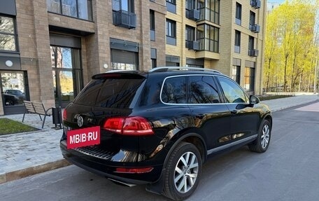 Volkswagen Touareg III, 2011 год, 1 750 000 рублей, 3 фотография