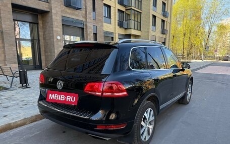 Volkswagen Touareg III, 2011 год, 1 750 000 рублей, 4 фотография