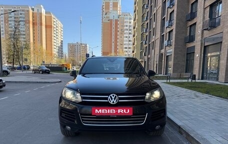 Volkswagen Touareg III, 2011 год, 1 750 000 рублей, 9 фотография