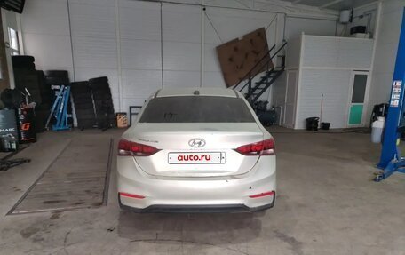 Hyundai Solaris II рестайлинг, 2018 год, 975 000 рублей, 5 фотография