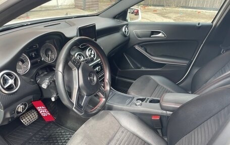 Mercedes-Benz A-Класс, 2015 год, 1 600 000 рублей, 6 фотография