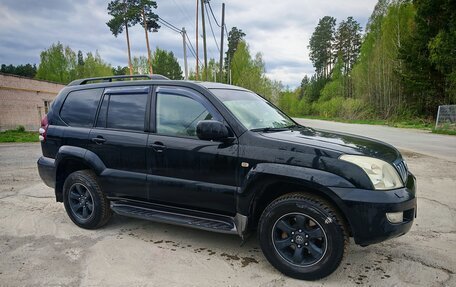 Toyota Land Cruiser Prado 120 рестайлинг, 2004 год, 1 950 000 рублей, 3 фотография