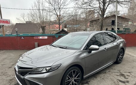 Toyota Camry, 2022 год, 3 950 000 рублей, 2 фотография