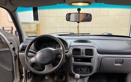 Renault Clio III, 2001 год, 180 000 рублей, 15 фотография