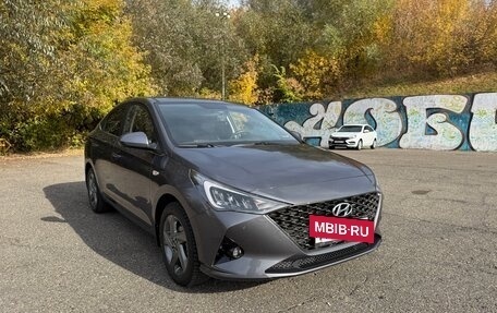 Hyundai Solaris II рестайлинг, 2021 год, 1 950 000 рублей, 3 фотография