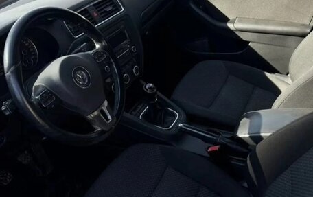 Volkswagen Jetta VI, 2012 год, 950 000 рублей, 10 фотография