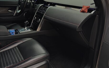 Land Rover Discovery Sport I рестайлинг, 2019 год, 3 800 000 рублей, 28 фотография