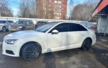 Audi A4, 2019 год, 2 400 000 рублей, 1 фотография