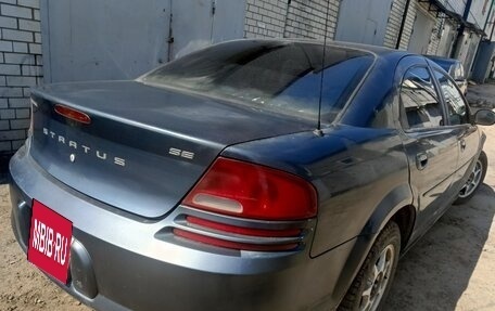 Dodge Stratus II, 2002 год, 170 000 рублей, 5 фотография