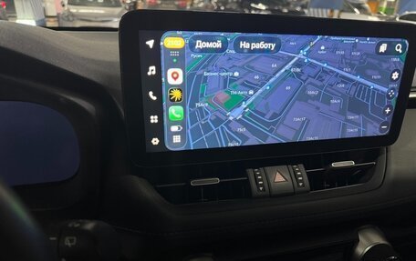 Toyota RAV4, 2024 год, 3 850 000 рублей, 7 фотография