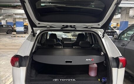 Toyota RAV4, 2024 год, 3 850 000 рублей, 4 фотография