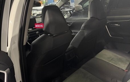 Toyota RAV4, 2024 год, 3 850 000 рублей, 5 фотография