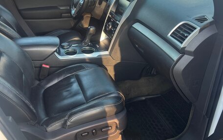 Ford Explorer VI, 2013 год, 2 000 000 рублей, 15 фотография
