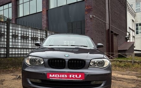 BMW 1 серия, 2008 год, 650 000 рублей, 2 фотография