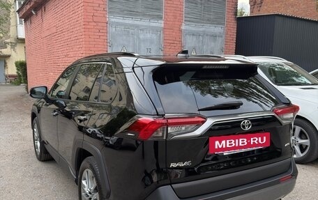 Toyota RAV4, 2021 год, 4 370 000 рублей, 3 фотография