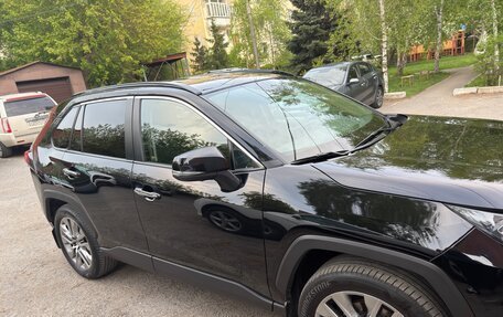 Toyota RAV4, 2021 год, 4 370 000 рублей, 4 фотография